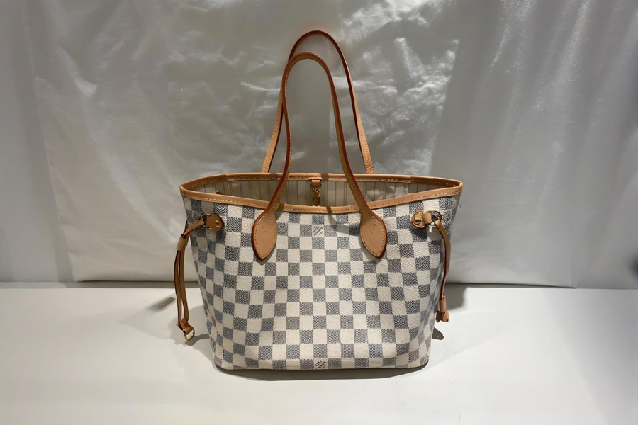 ルイヴィトン ネヴァーフル “Louis Vuitton Neverfull”.png