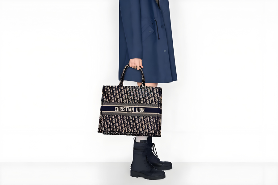 ディオール Book Tote スーパーコピー.png